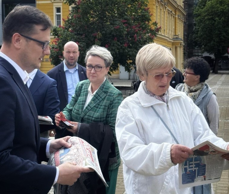 gazetka konferencja